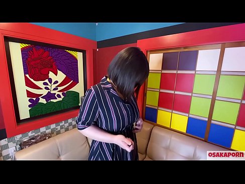 ❤️ O le tama'ita'i Iapani e lapopo'a ona susu e masturbate i meata'alo feusua'iga ma e iai lona tu'aiga. Na ia talanoa i se faatalanoaga e uiga i lona aafiaga fucking. Su'e tetele ma pusi fulufulua o lo'o tagi leotele. Osakaporn ❤❌  Fa'afeusuaiga Tulaga